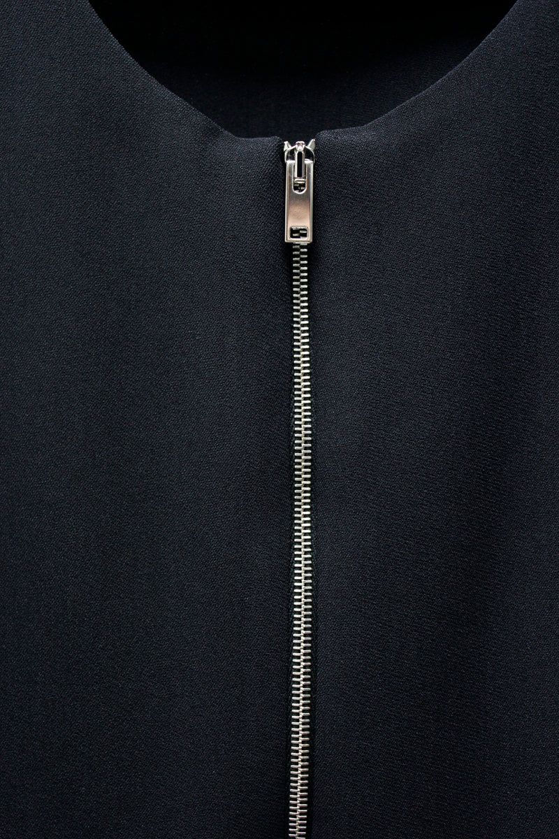 ジップアップブラウス