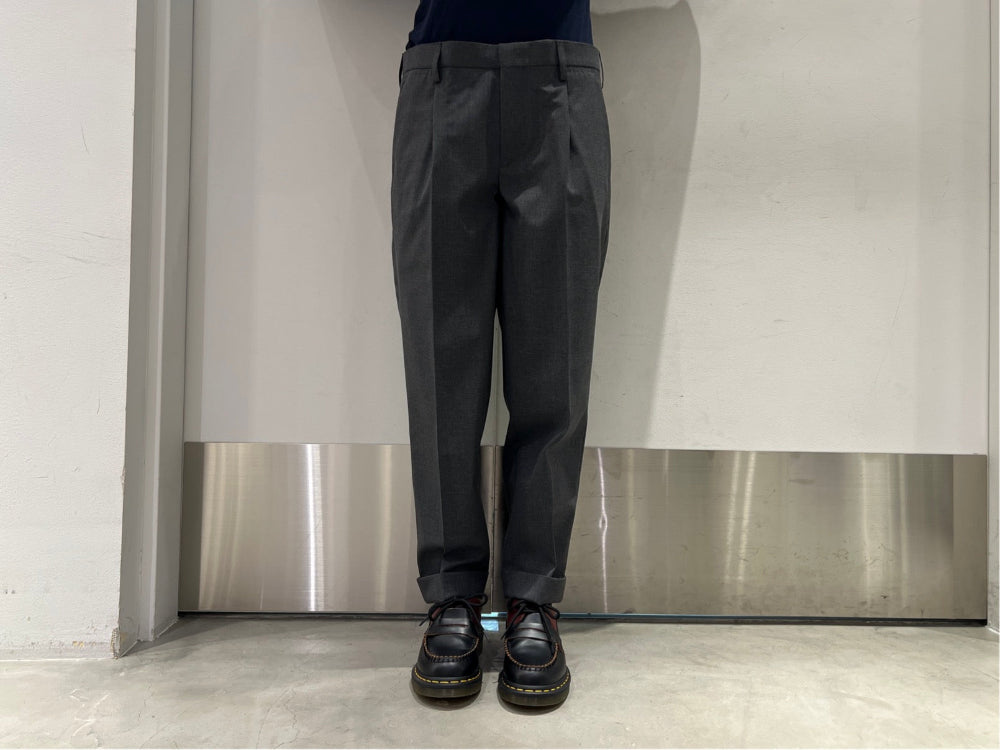 テーパードパンツ（MEN)