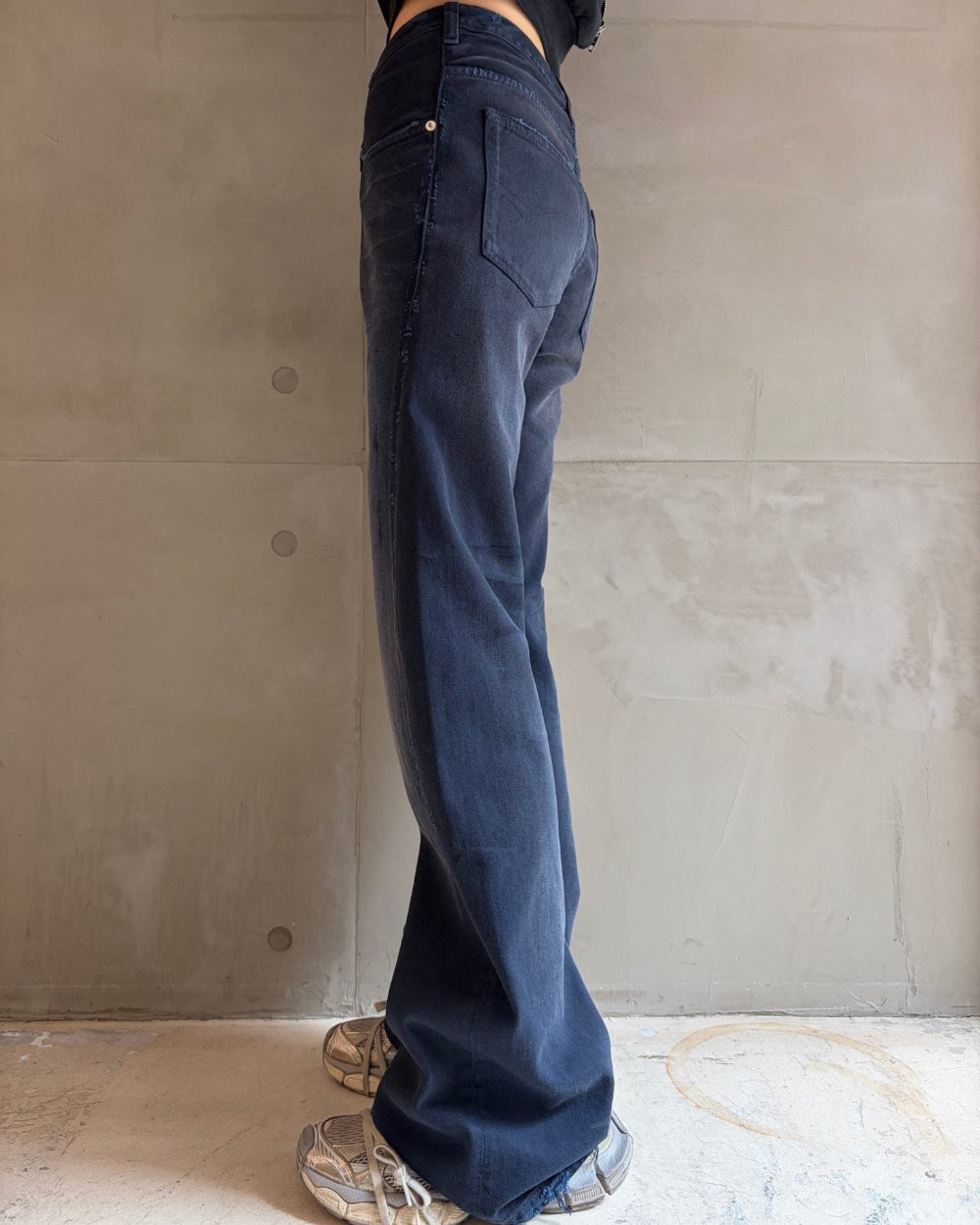 Curved Waist Pants