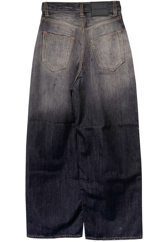 ルーズフィットジーンズ（UNISEX）