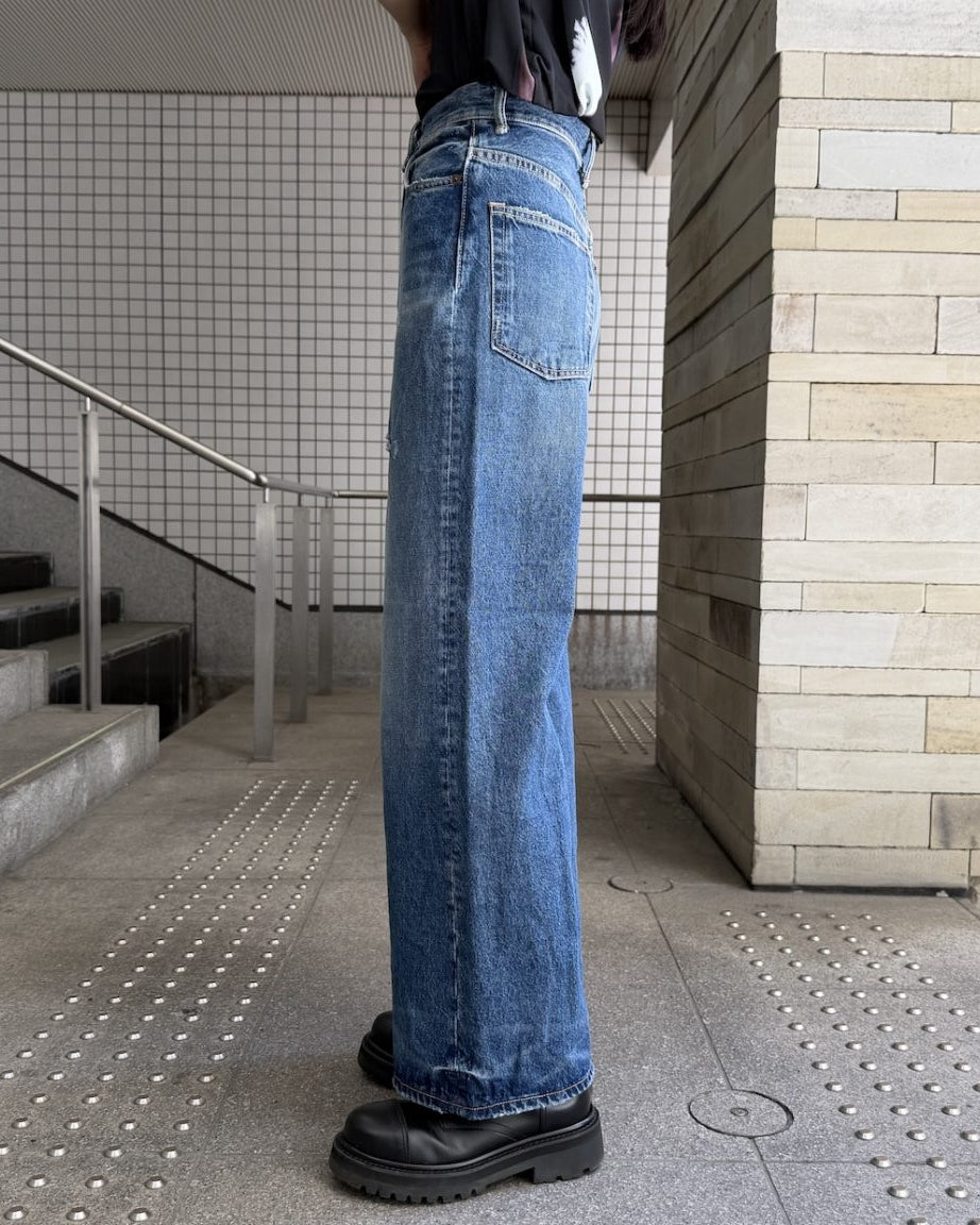 レギュラーフィットジーンズ（UNISEX）
