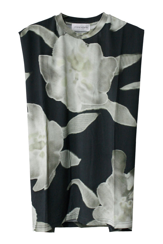 スリーブレストップス