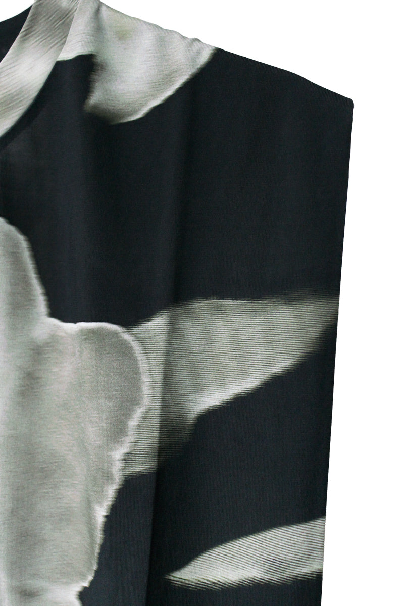 スリーブレストップス