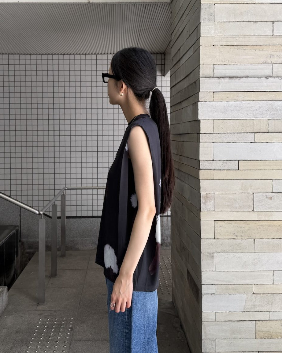 TABANSIR SLEEVELESS TOP