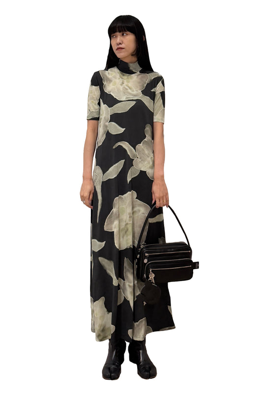 ハイネックロングドレス