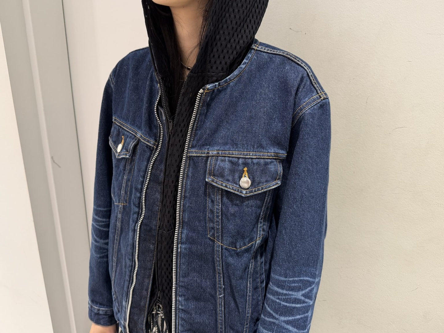 WASHED DENIM COLLARLESS JACKET（UNISEX）