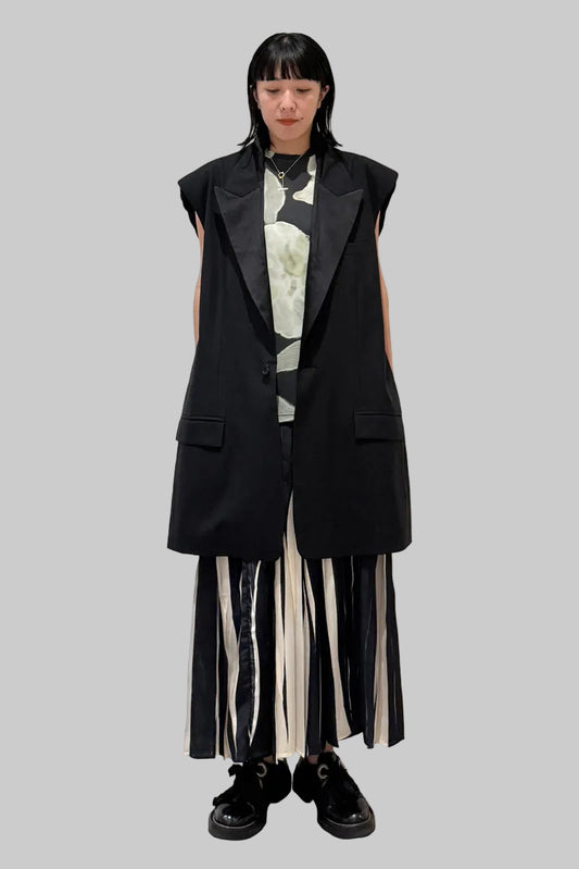 OVER PRINTED RANDOM PLEATS SKIRT
