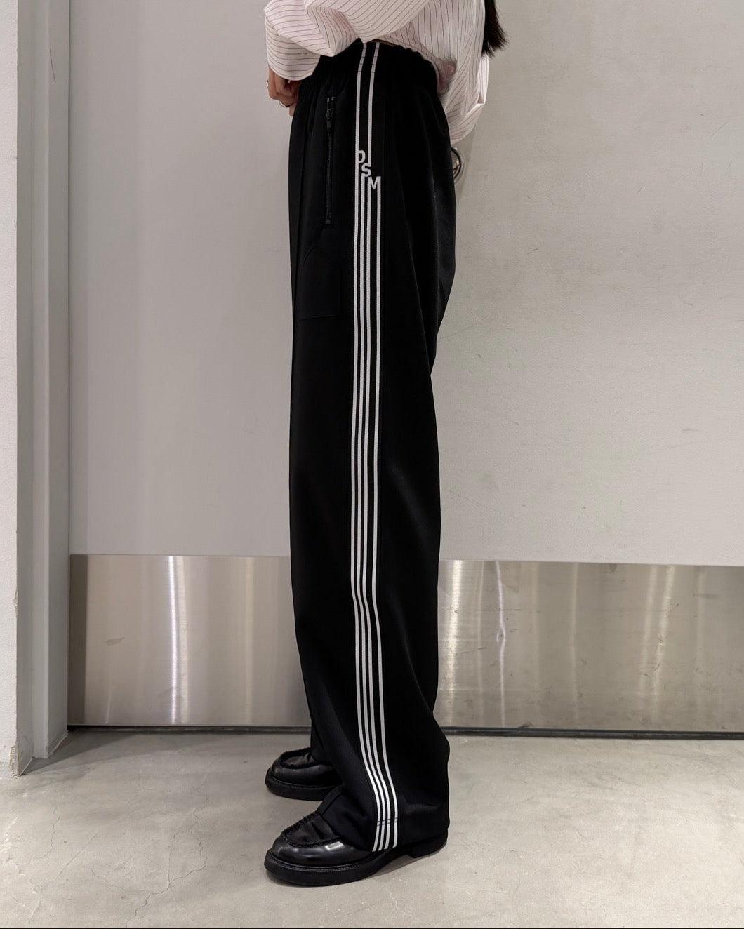 TRACKSUIT PANTS（UNISEX）