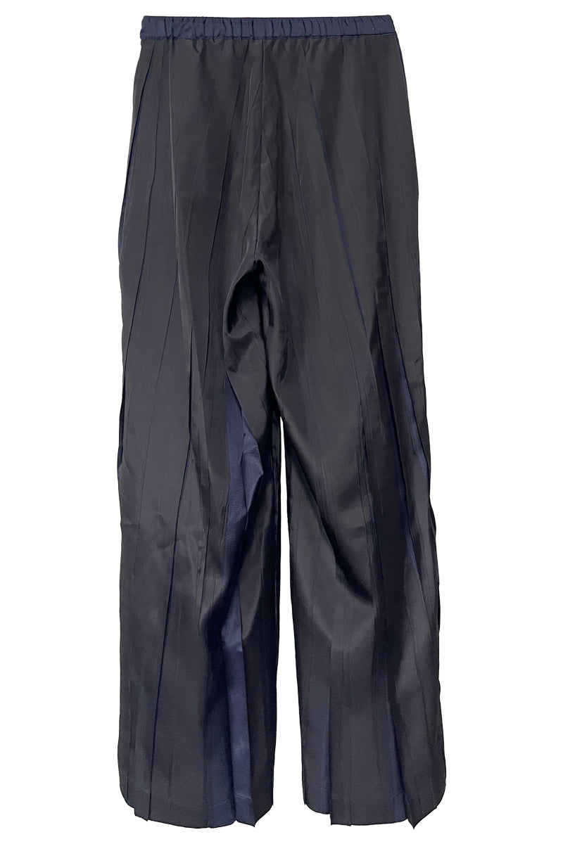 OVER PRINTED RANDOM PLEATS PANTS