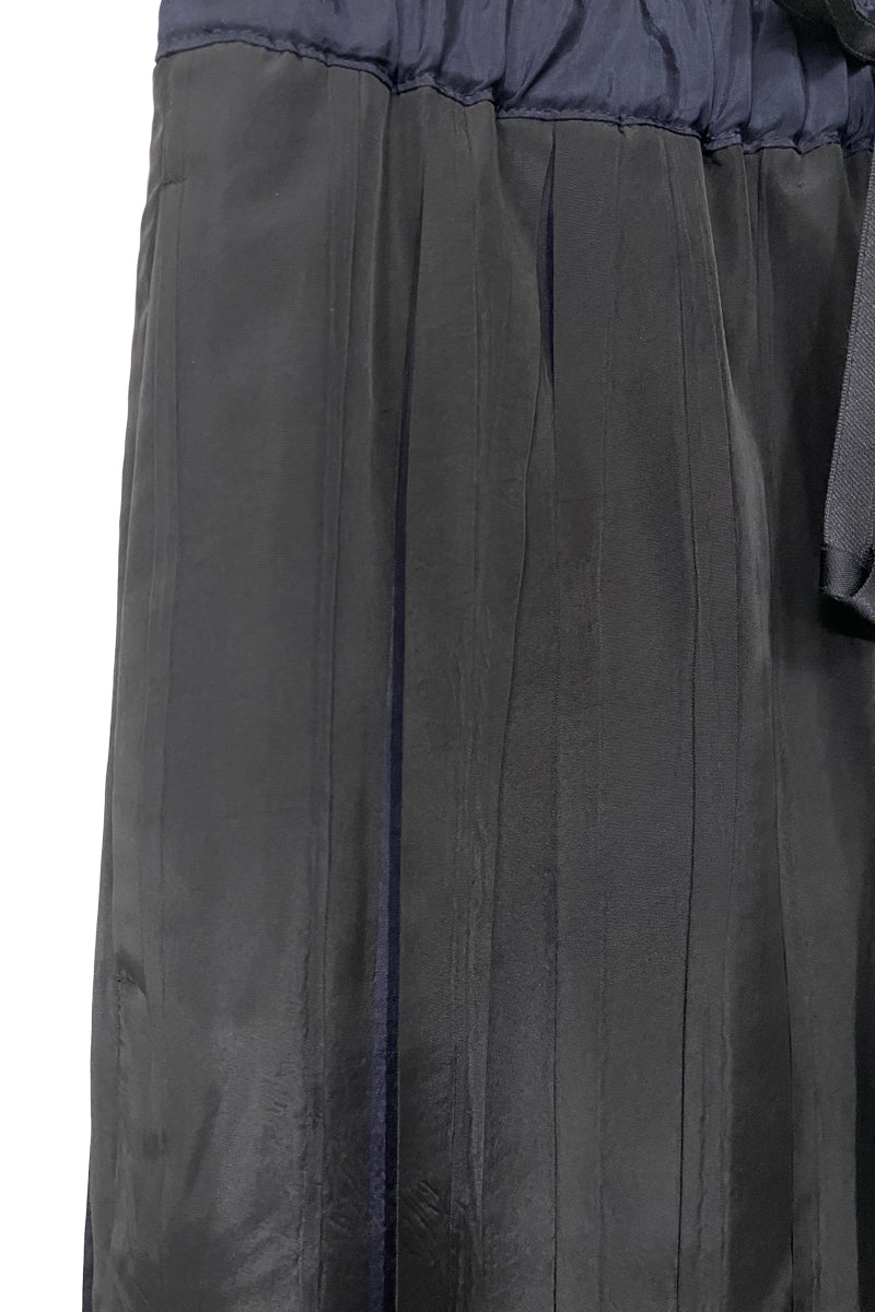 OVER PRINTED RANDOM PLEATS PANTS