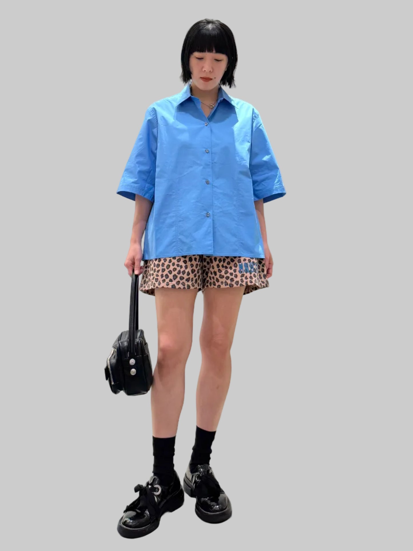 short sleeve shirt with pockets