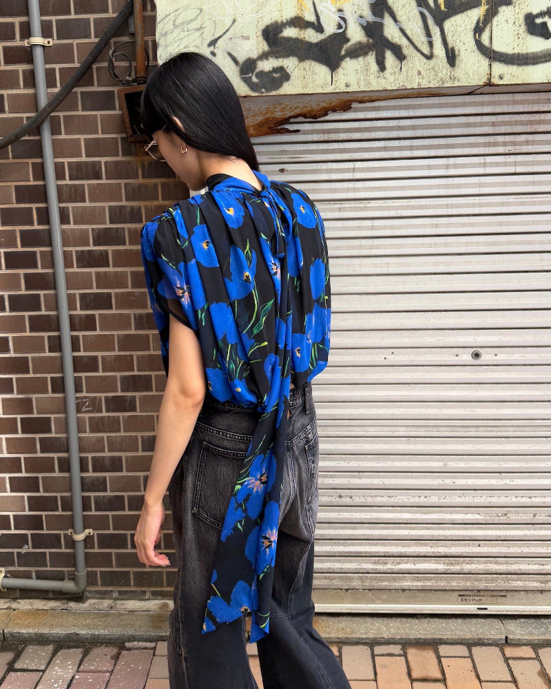 Balloon Hem Pleated Top