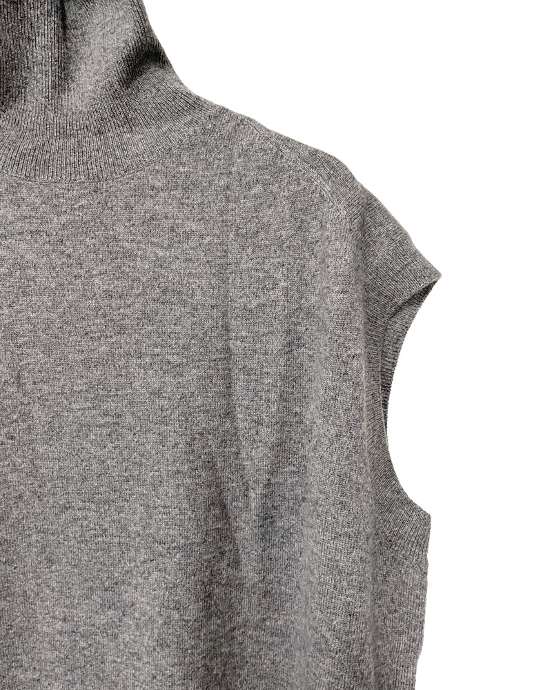 sleeveless pullover high neck