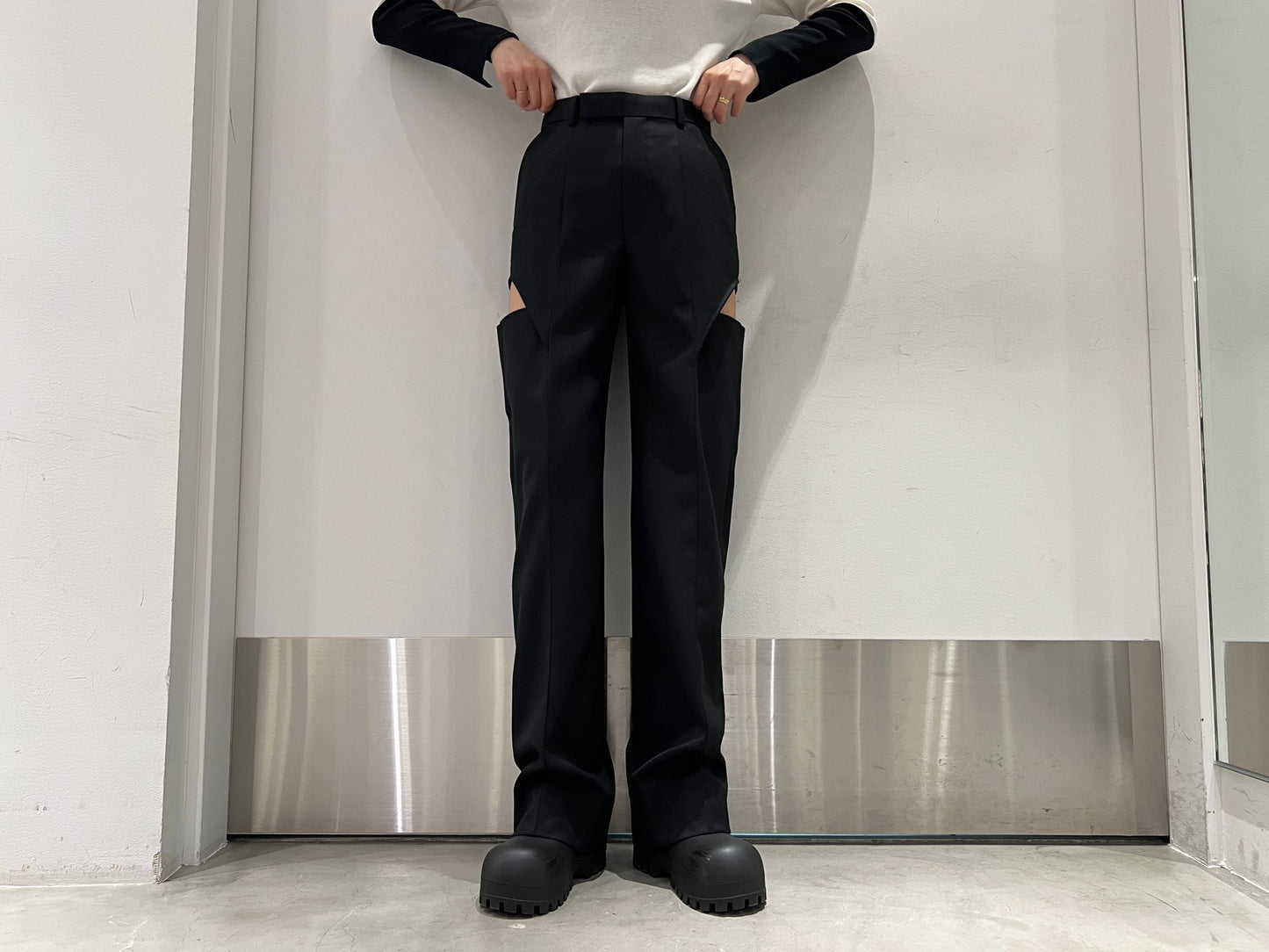 WOOL GABARDINE HOLLOWED OUT TROUSERS【24SS】