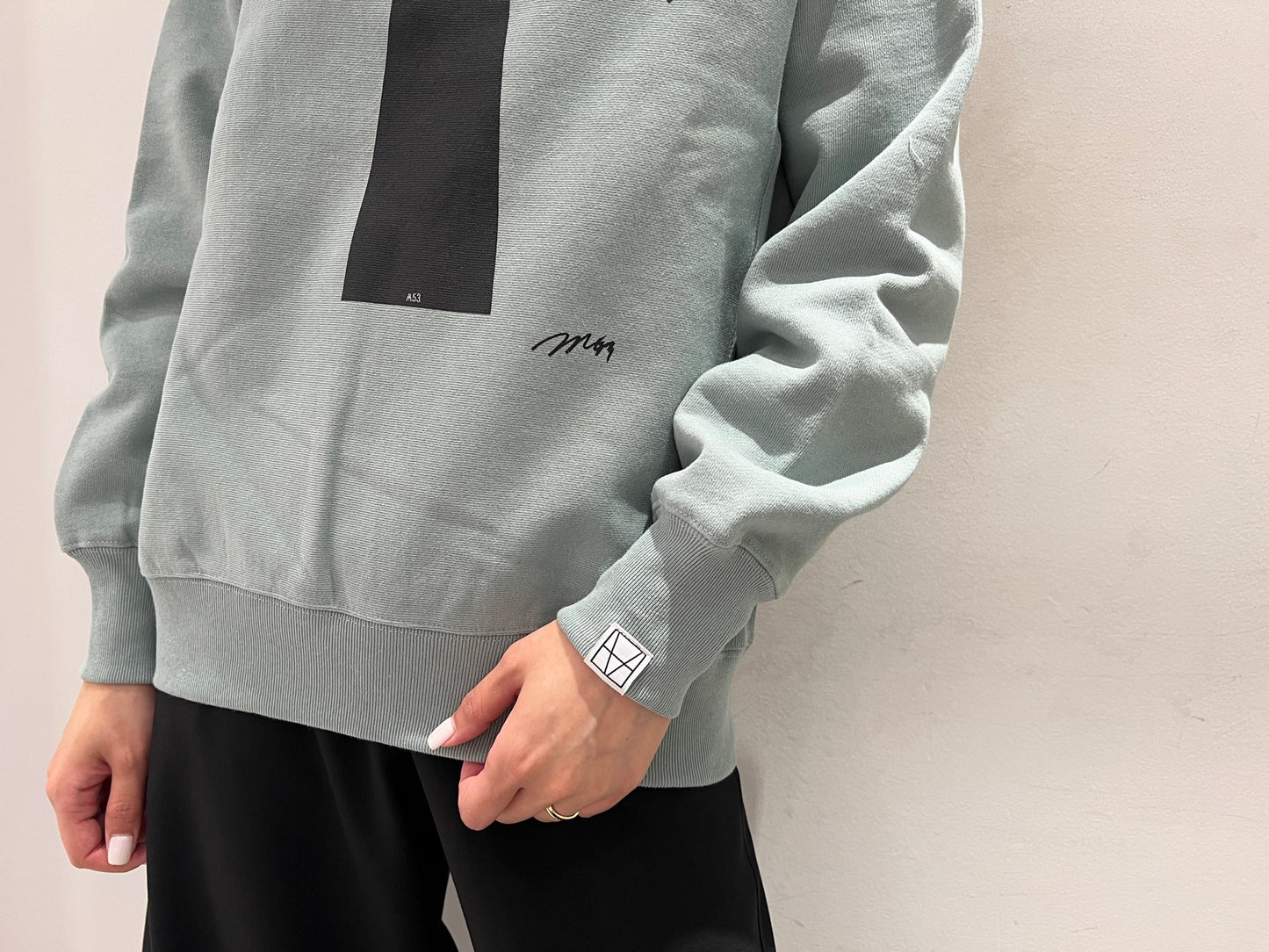 ASSORT C/N SWEAT G「↑ブロードアロー」