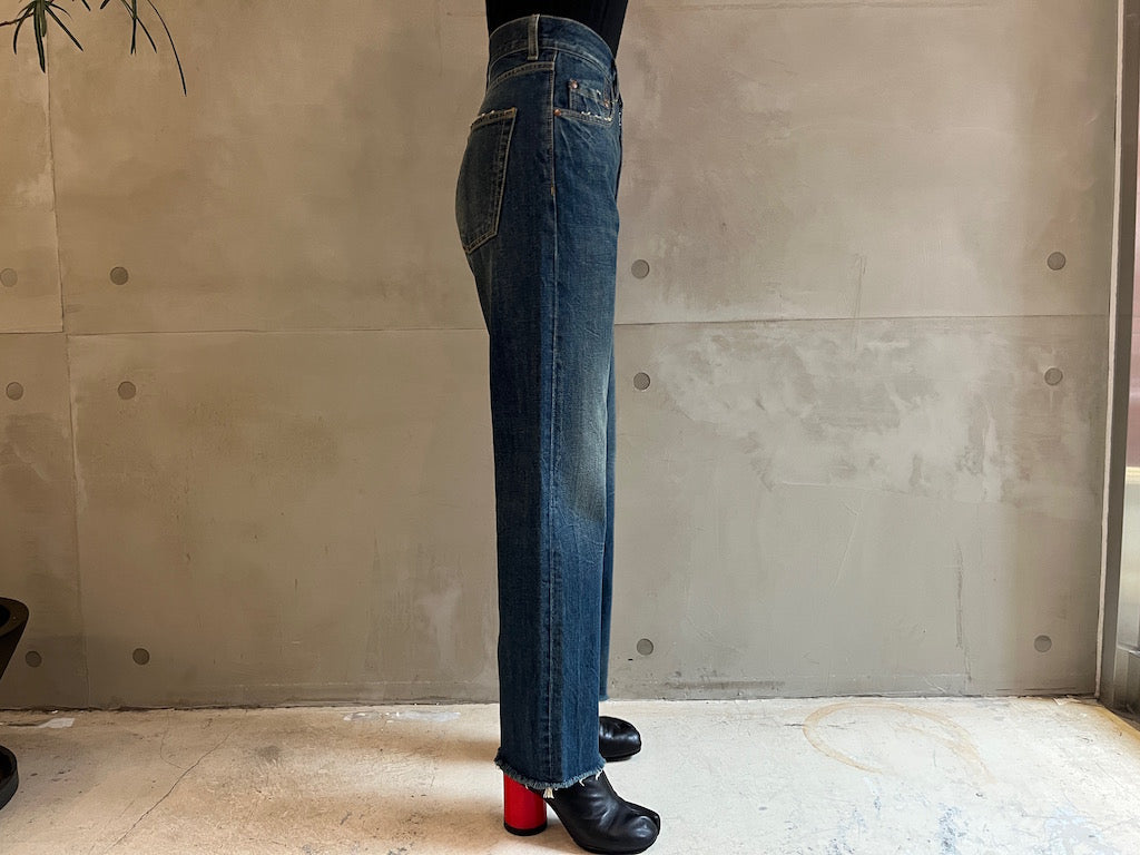 ストレートレッグデニムパンツ【25AW】