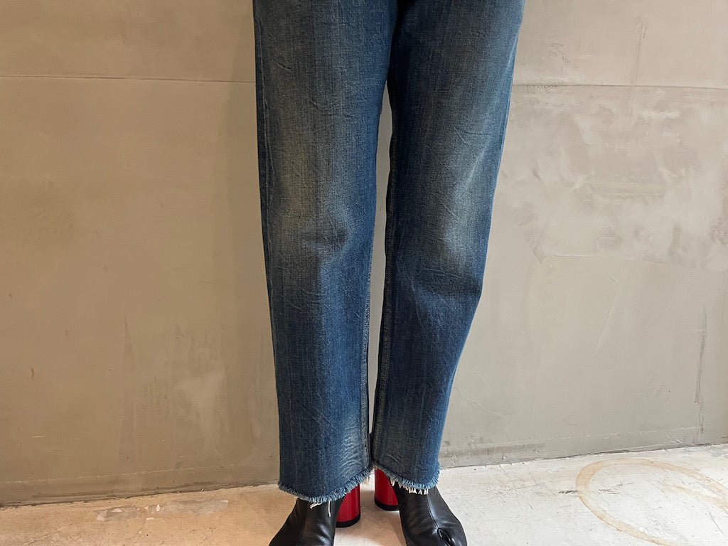 ストレートレッグデニムパンツ【25AW】