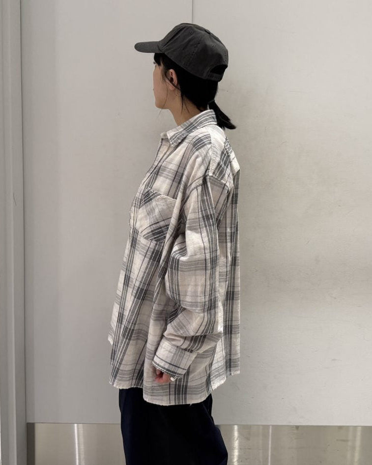 DISTRESSED PLAID SHIRT