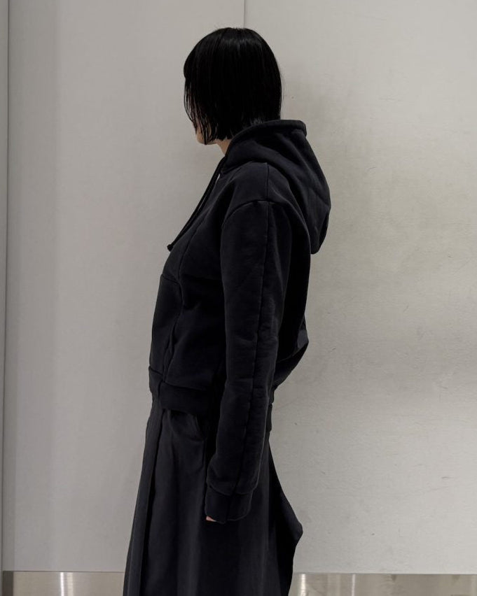 CUT-UP FITTED HOODIE（UNISEX）