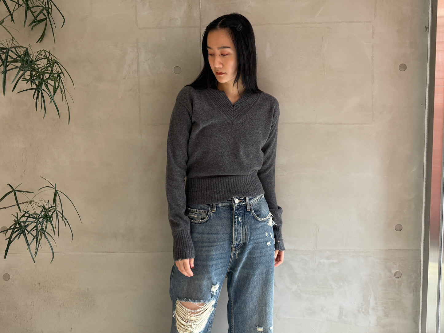 LIGHT DISTRESSED SWEATER【24AW】