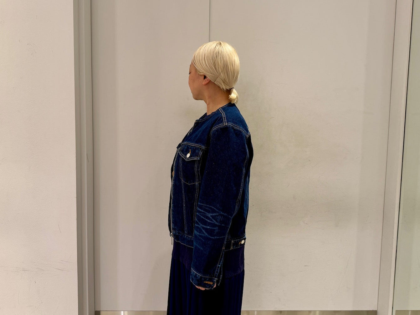 WASHED DENIM COLLARLESS JACKET（UNISEX）