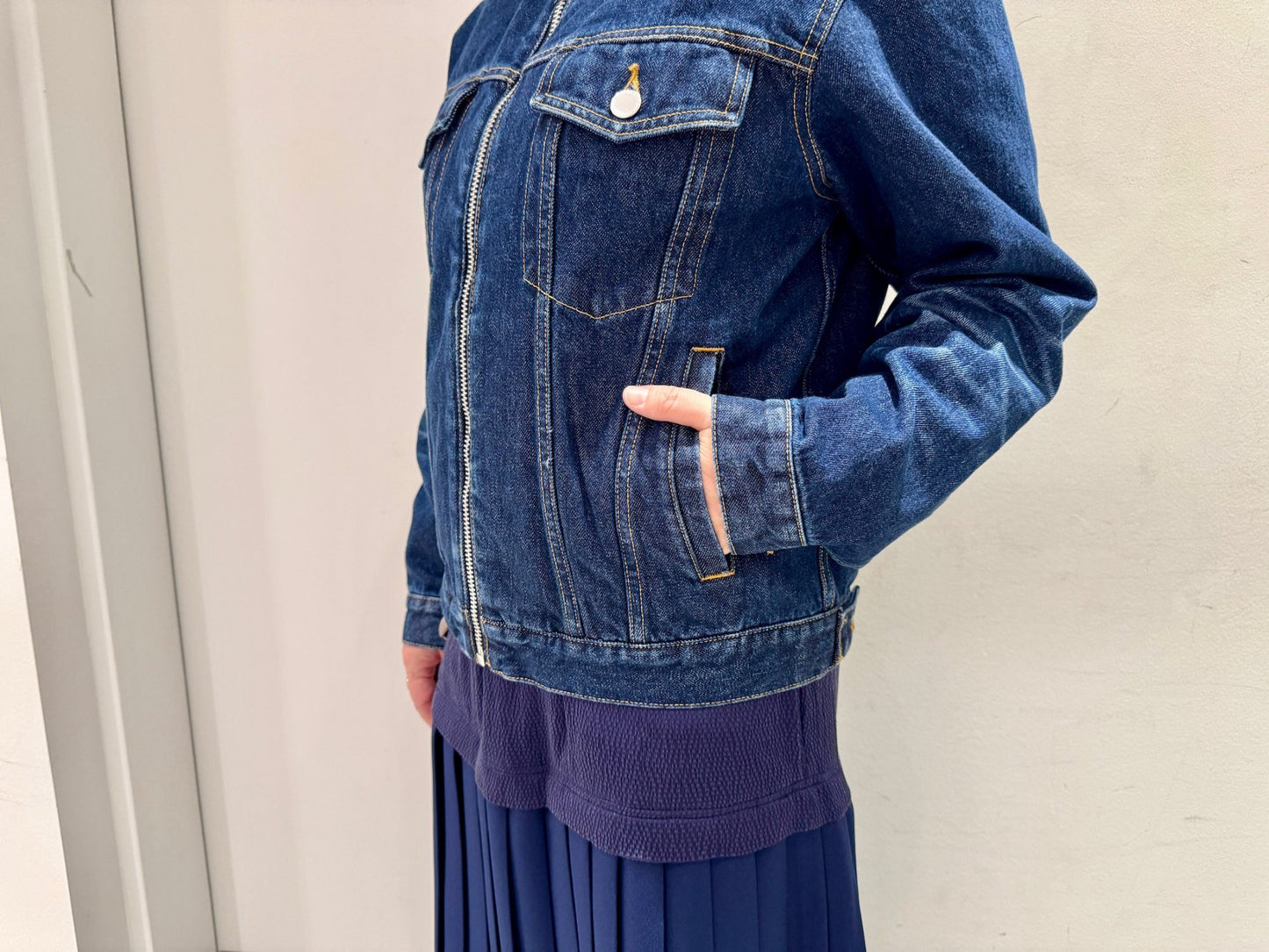 WASHED DENIM COLLARLESS JACKET（UNISEX）