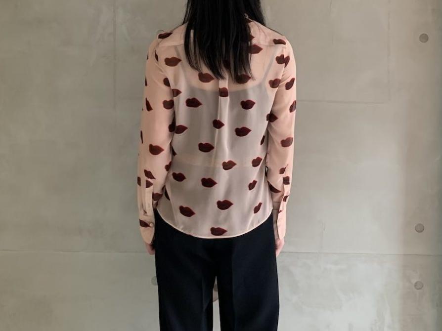 PUSSY BOW LIPS PRINT SHIRT【24AW】