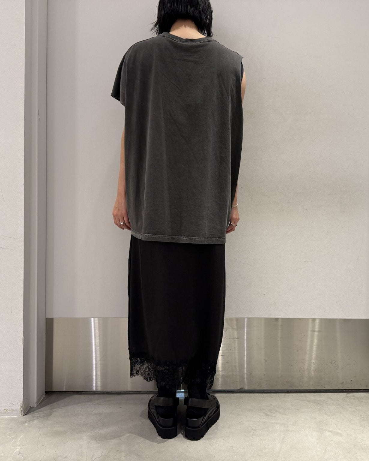 ”BACK STAR SOUNDS” LAYERED T-SHIRT DRESS