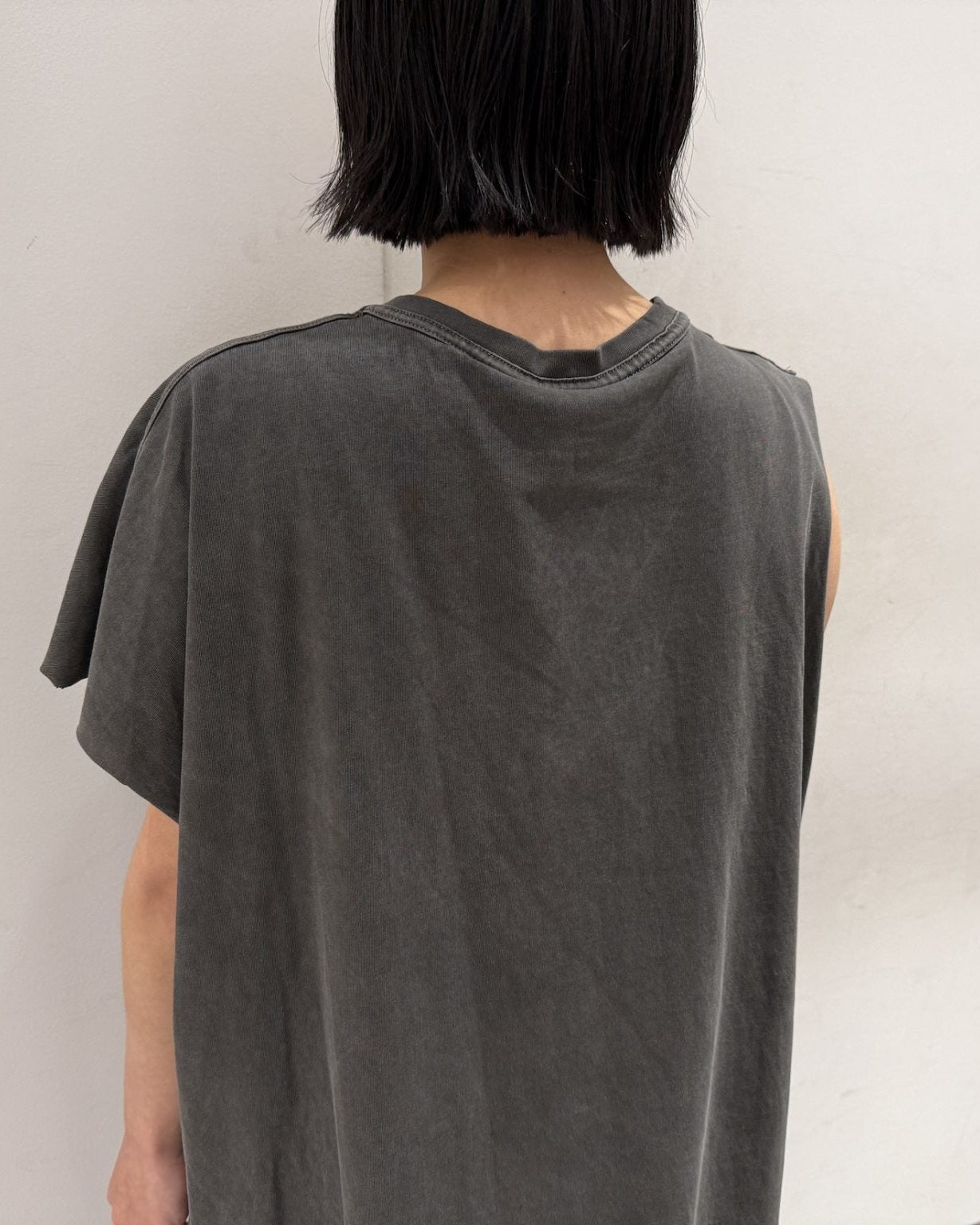 ”BACK STAR SOUNDS” LAYERED T-SHIRT DRESS