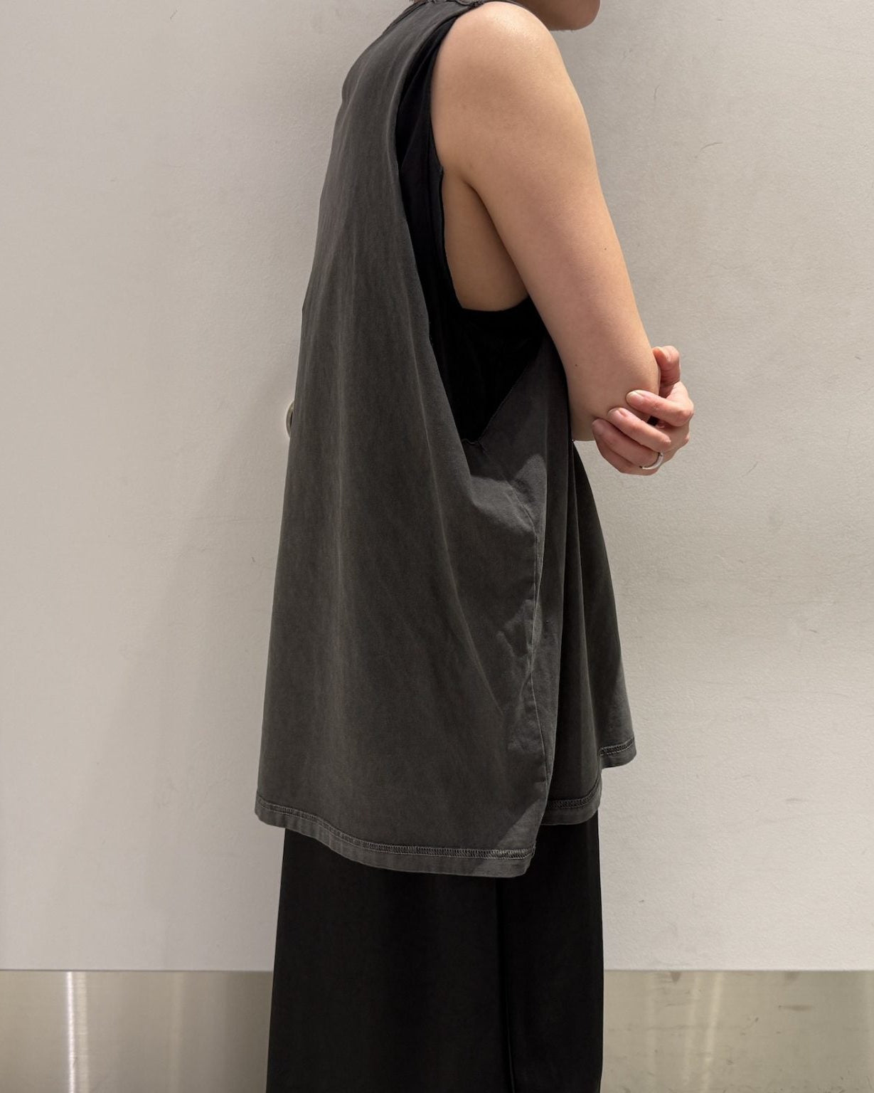 ”BACK STAR SOUNDS” LAYERED T-SHIRT DRESS