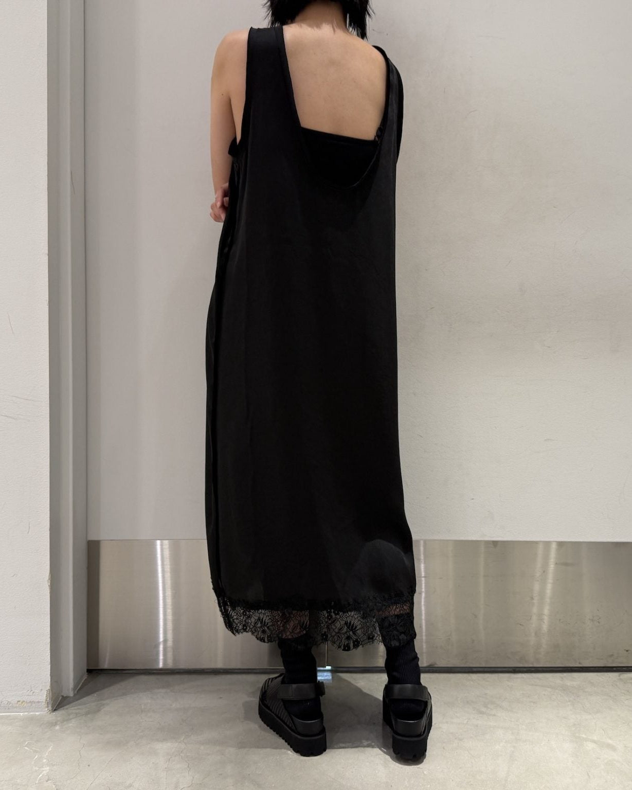 ”BACK STAR SOUNDS” LAYERED T-SHIRT DRESS