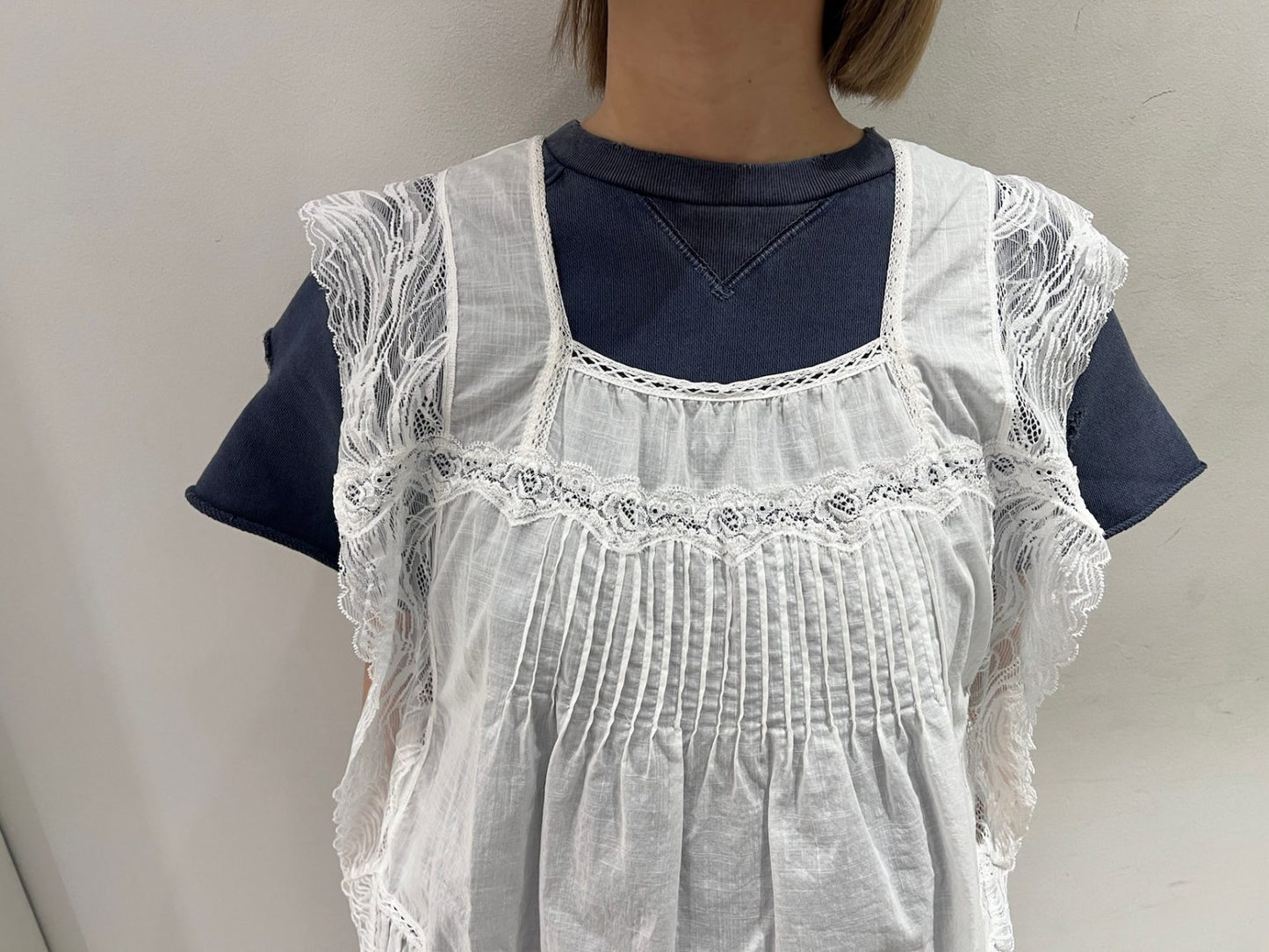 LACE TRIM COTTON TOP