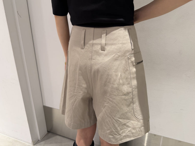 zipper patch short pants