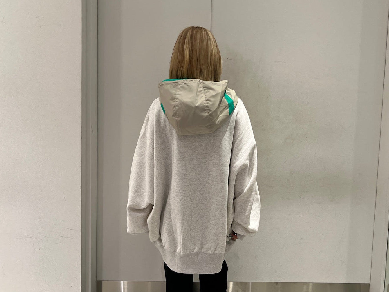 切替フーディ（BEACON)【25AW】