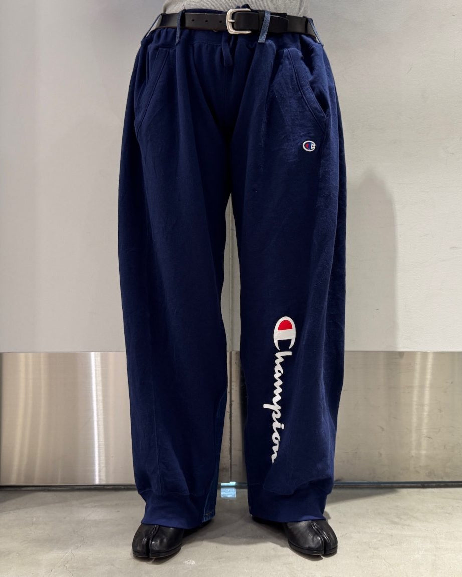 Over jogging jeans｜BLESS（ブレス）正規取扱店オンライン｜Moggie co
