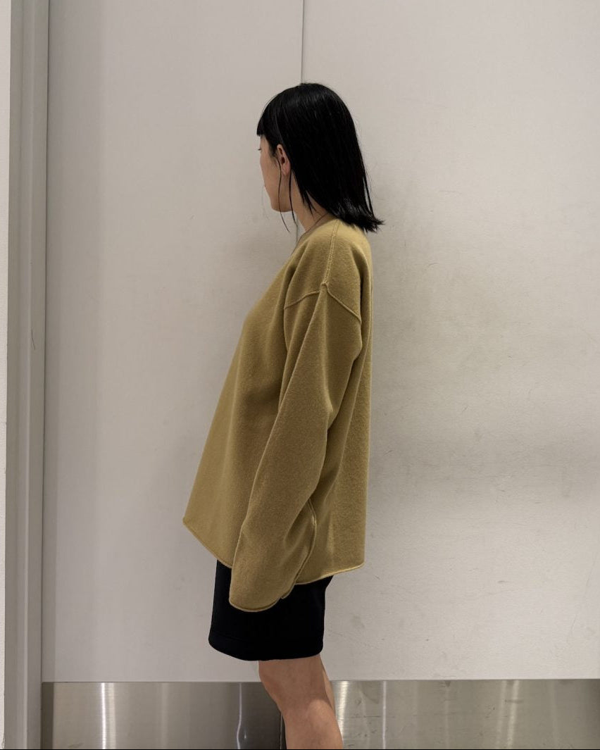 pullover c-neck long sleeves