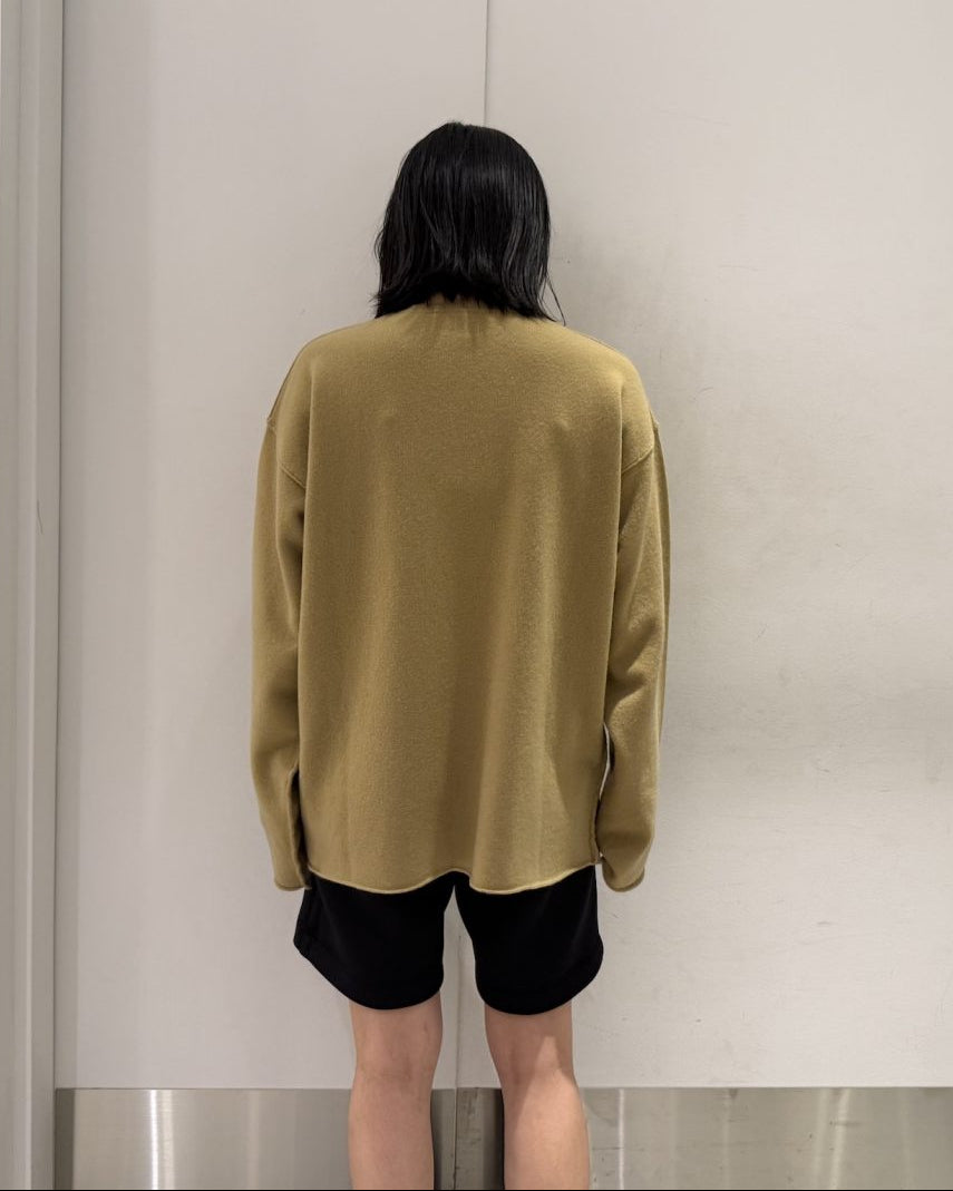 pullover c-neck long sleeves