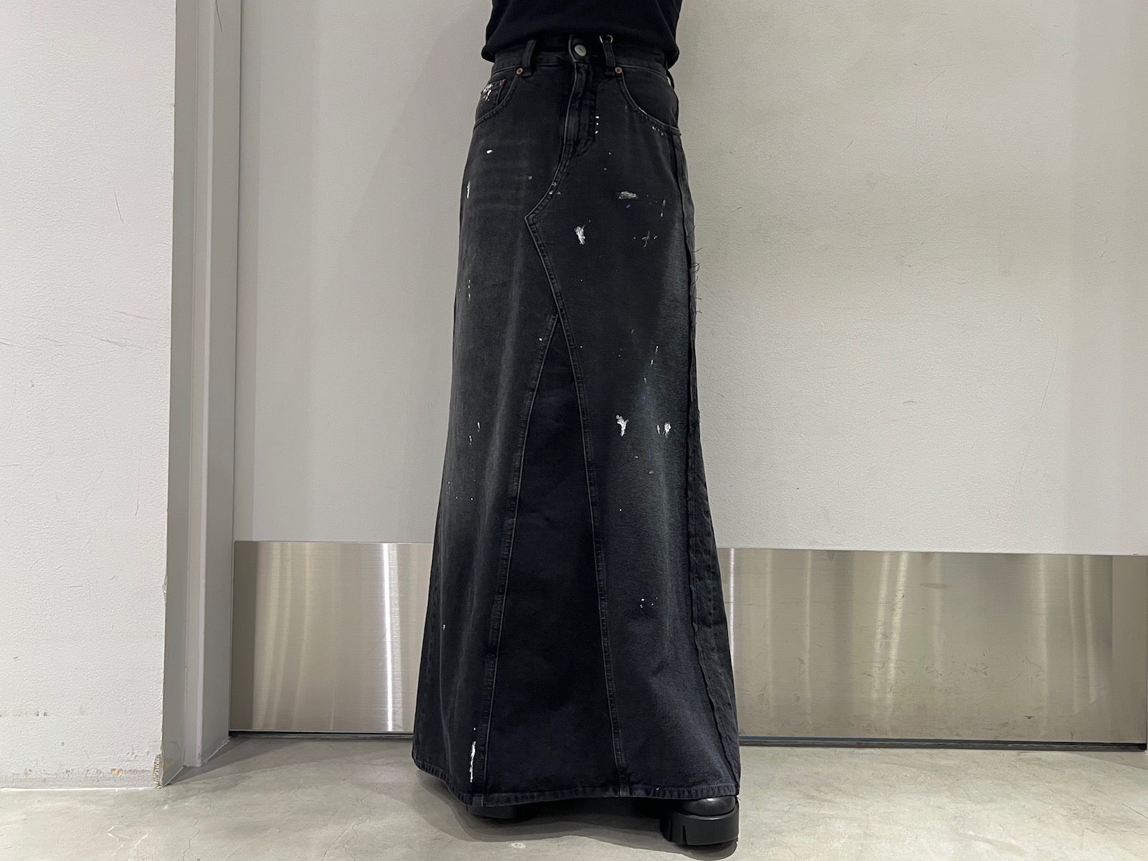 ペイントデニムスカート｜MM6 MAISON MARGIELA（エムエムシックス