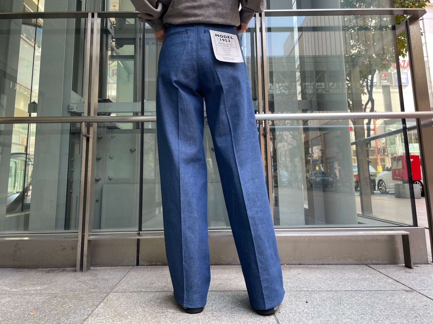 TUCK WIDE DENIM PANTS