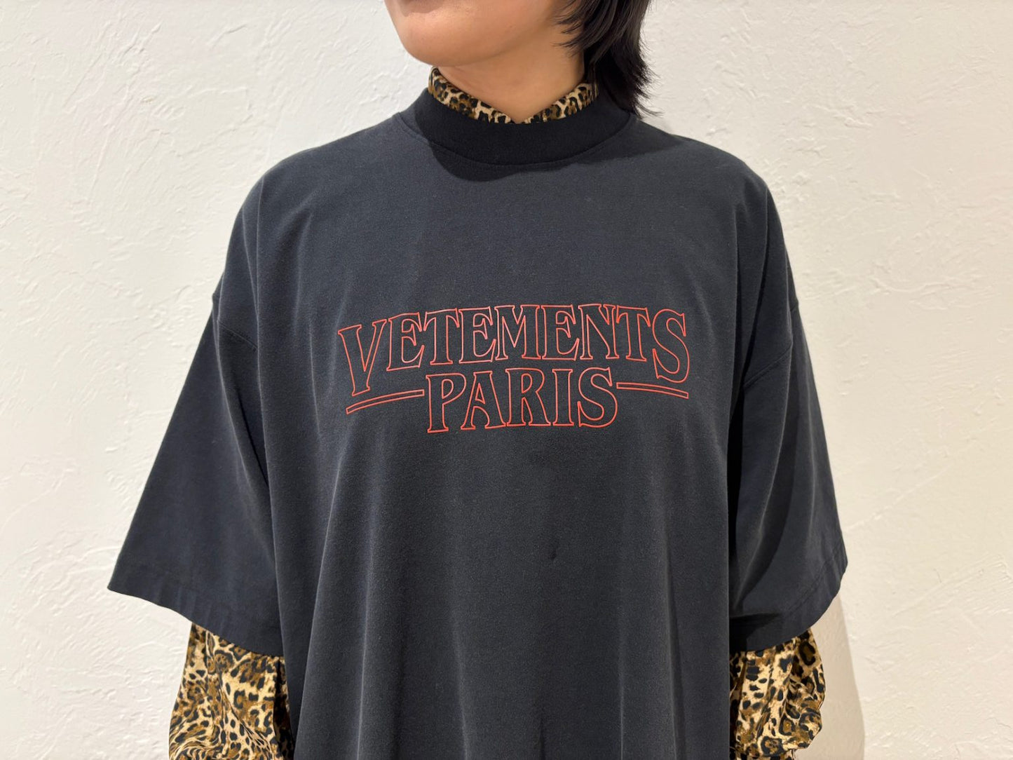 VETEMENTS PARIS LOGO T-SHIRT【24AW】