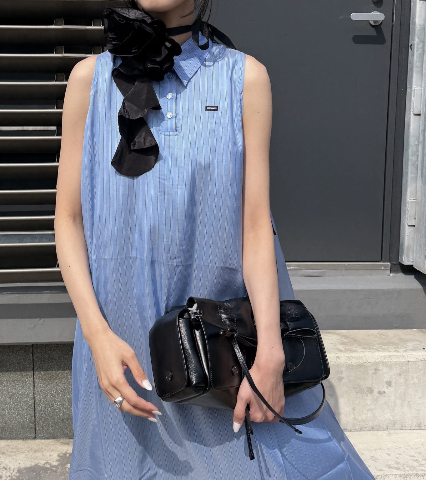 Ruffle Chocker