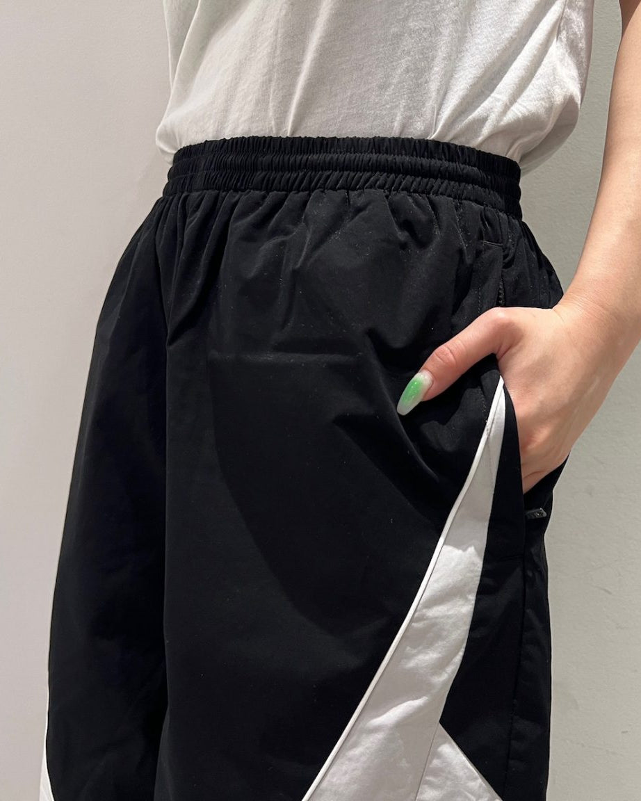 カジュアルテクニカルショートパンツ（UNISEX）