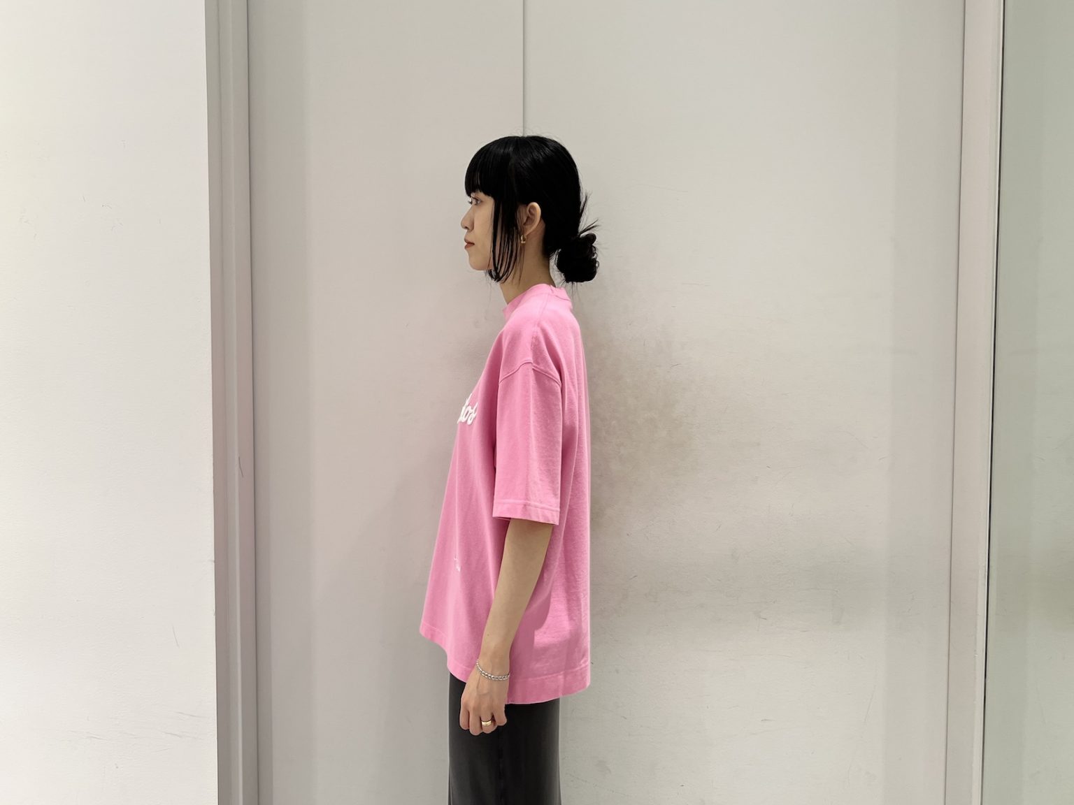 ロゴ刺繍Tシャツ｜Acne Studios｜MOGGIE CO-OP – Moggie co-op