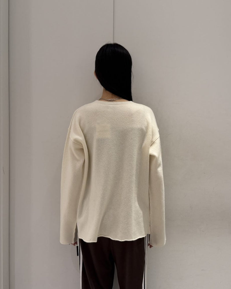 pullover c-neck long sleeves