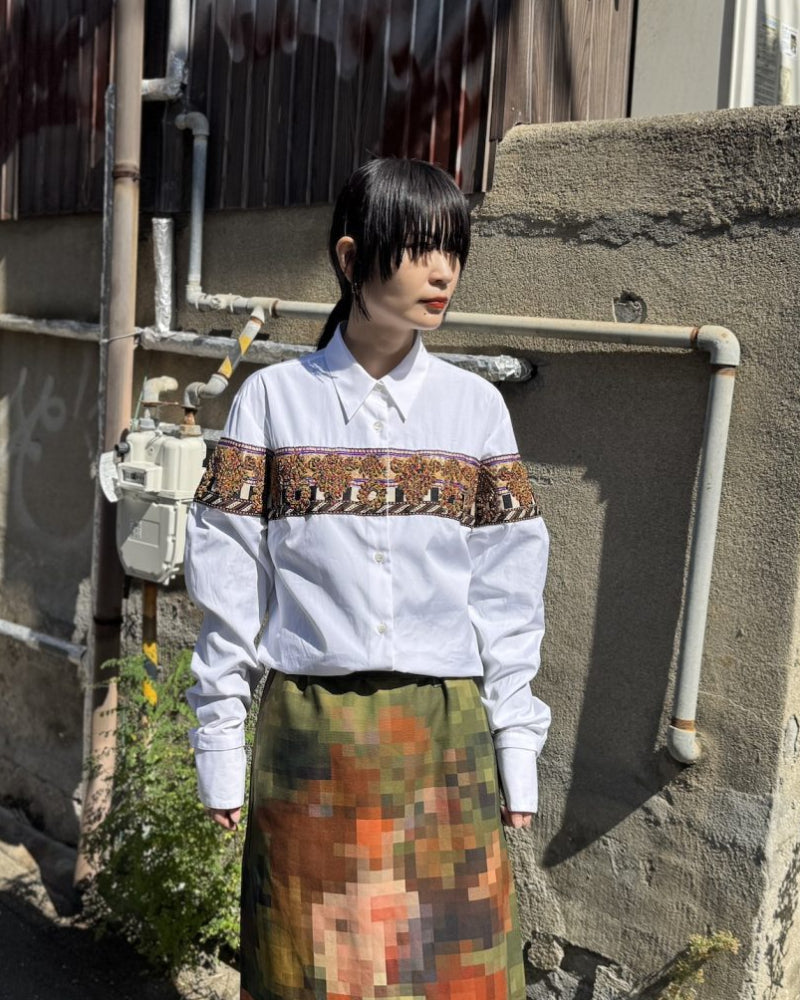 CHLORIS TRIS EMB 4445WW.SHIRT
