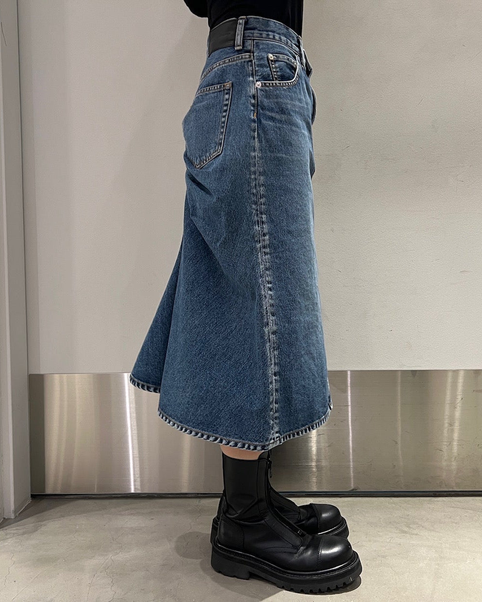 WASHED DENIM GATHERED SKIRT