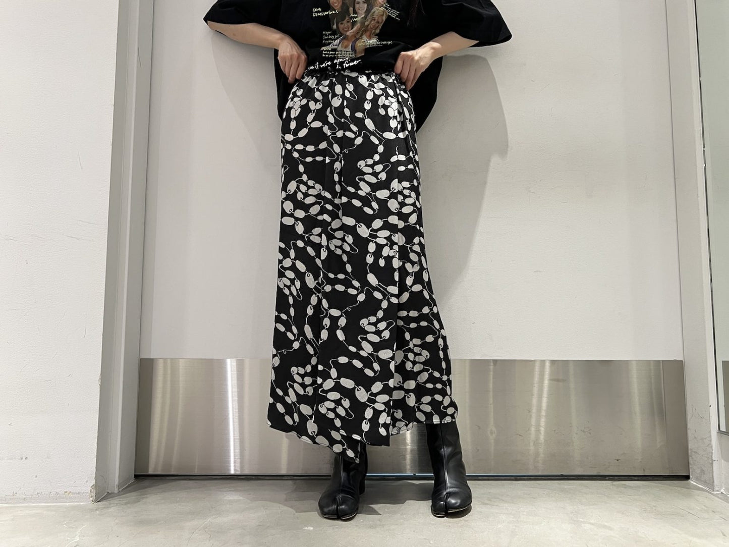 総柄アシンメトリースカート【24AW】