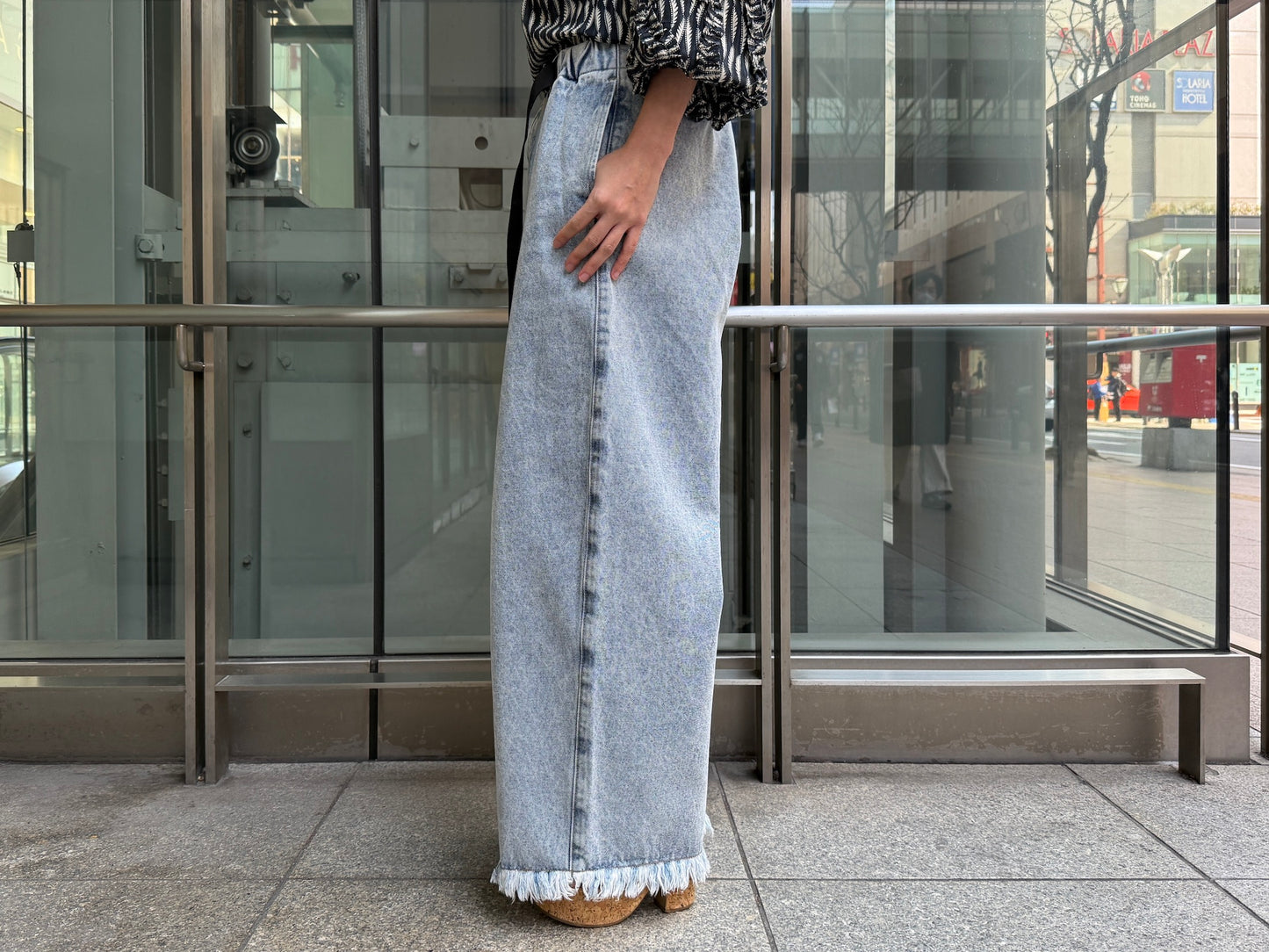 NEW NEW BELTED DENIM