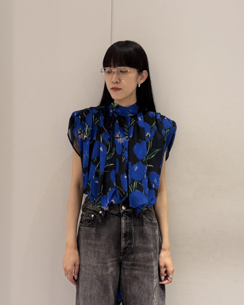 Balloon Hem Pleated Top