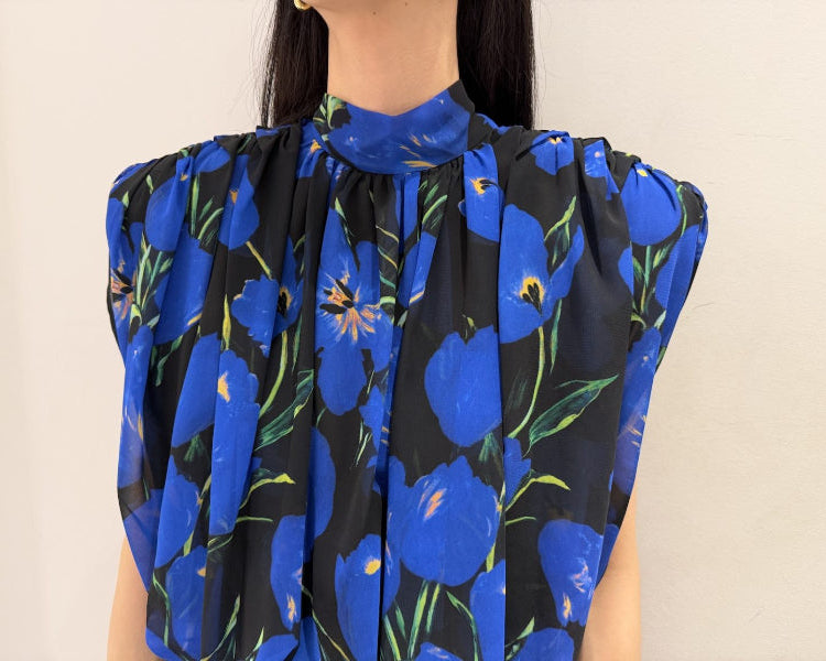 Balloon Hem Pleated Top